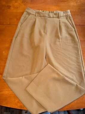 Old Navy Women's Trousers in Camel